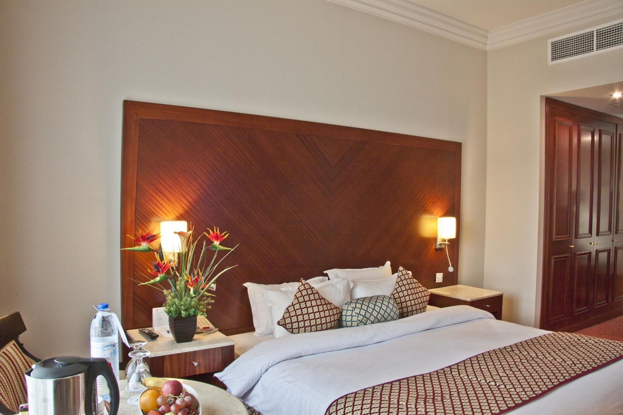 Regent Palace Hotel 4*
